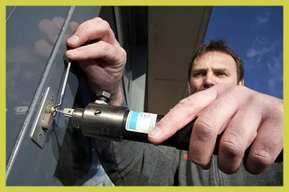 South Easton Locksmith Store South Easton, MA 508-217-3333 South Easton Locksmith Store South Easton, MA 508-217-3333 - 17-Emergency-Locks-Locksmith